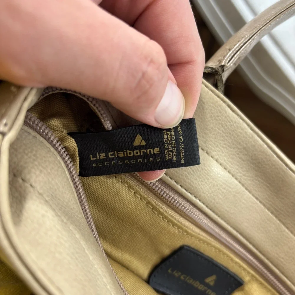 Liz Claiborne liz claiborne