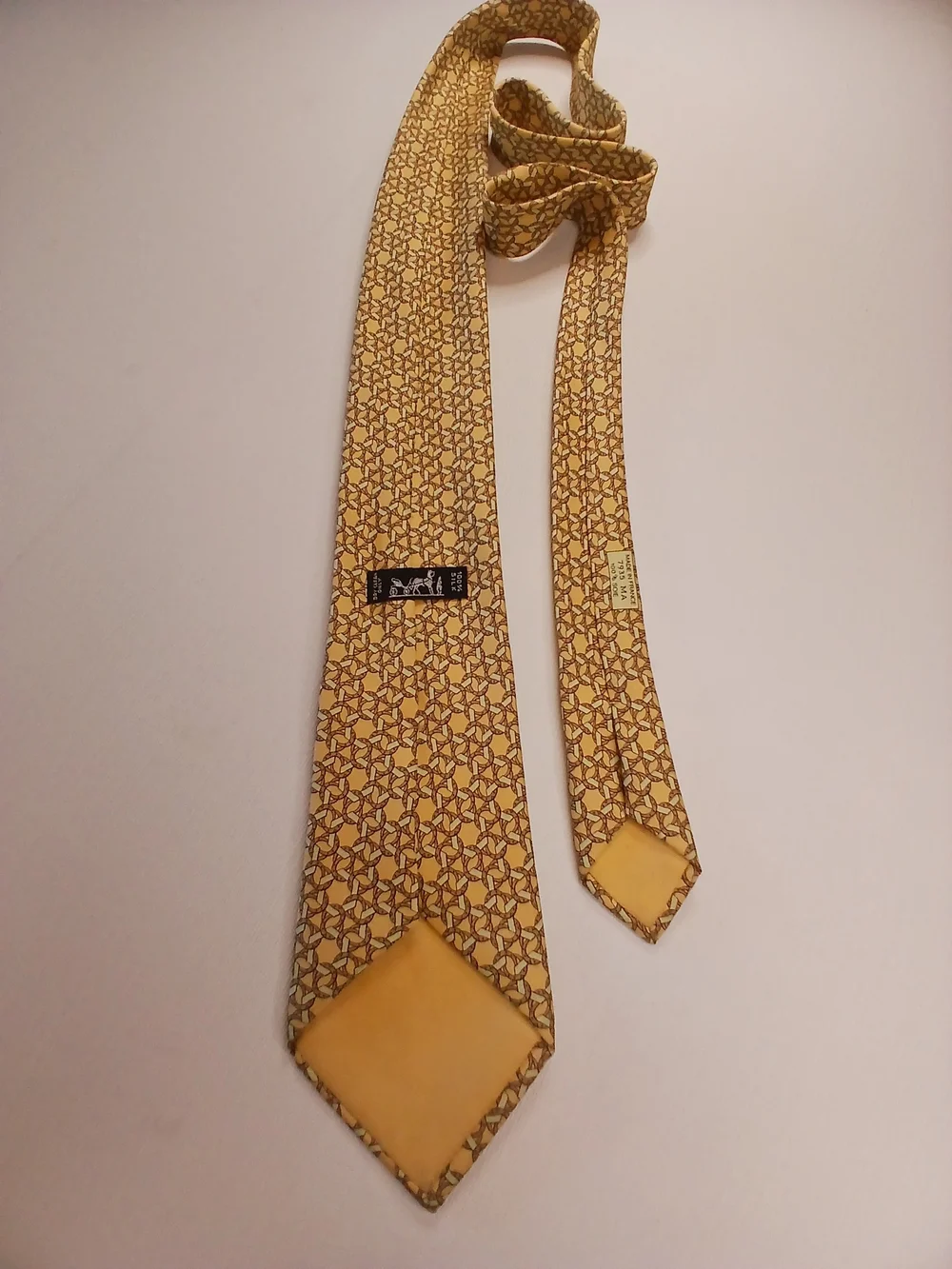 Vintage Hermes Paris 7935 MA Yellow Gold Chain Pattern 100%Silk France