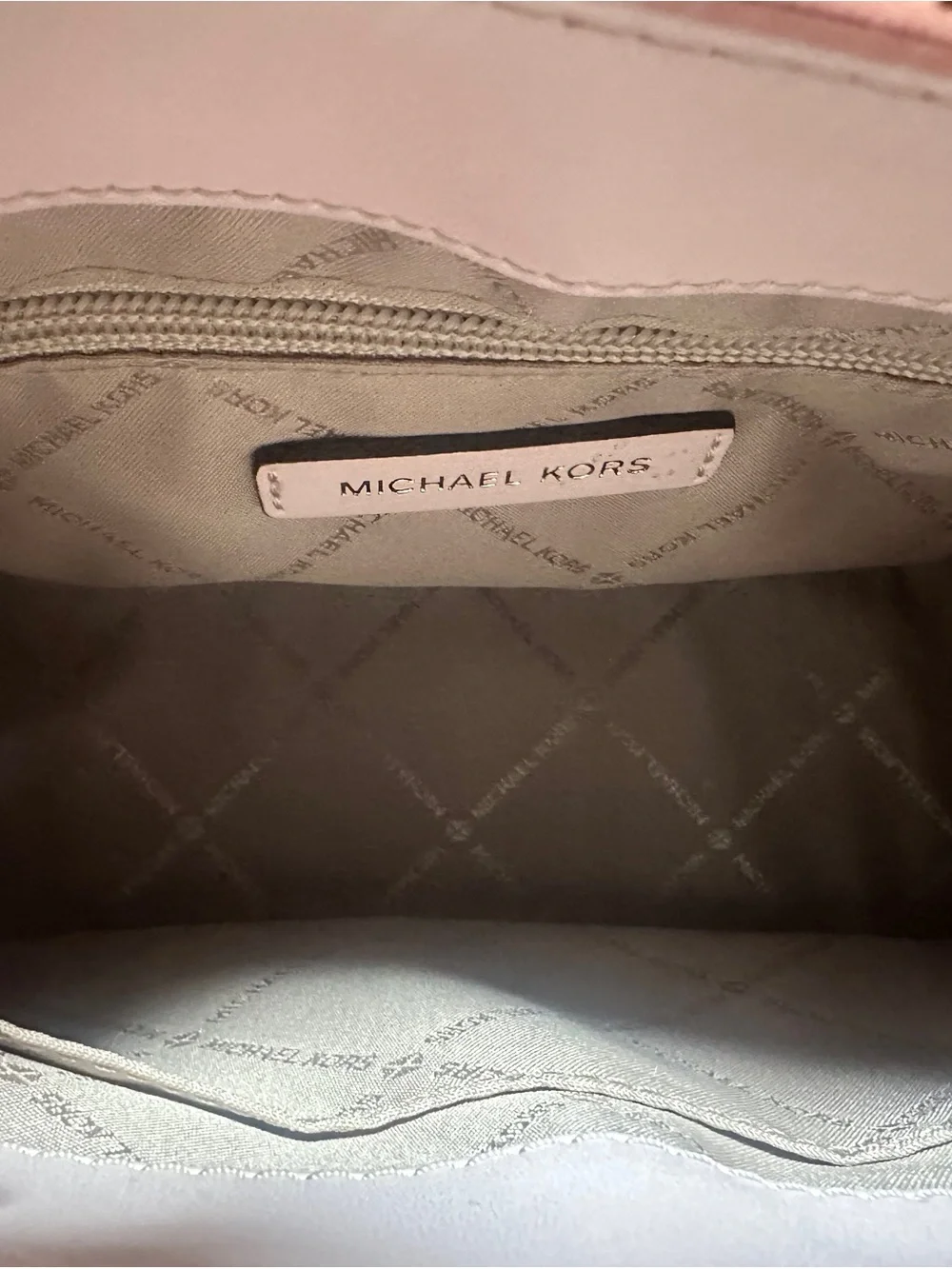 Michael Kors compact leather