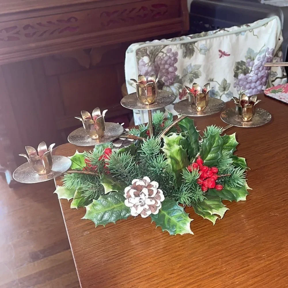 Vtg‎ gold metal Christmas candle holder with greenery