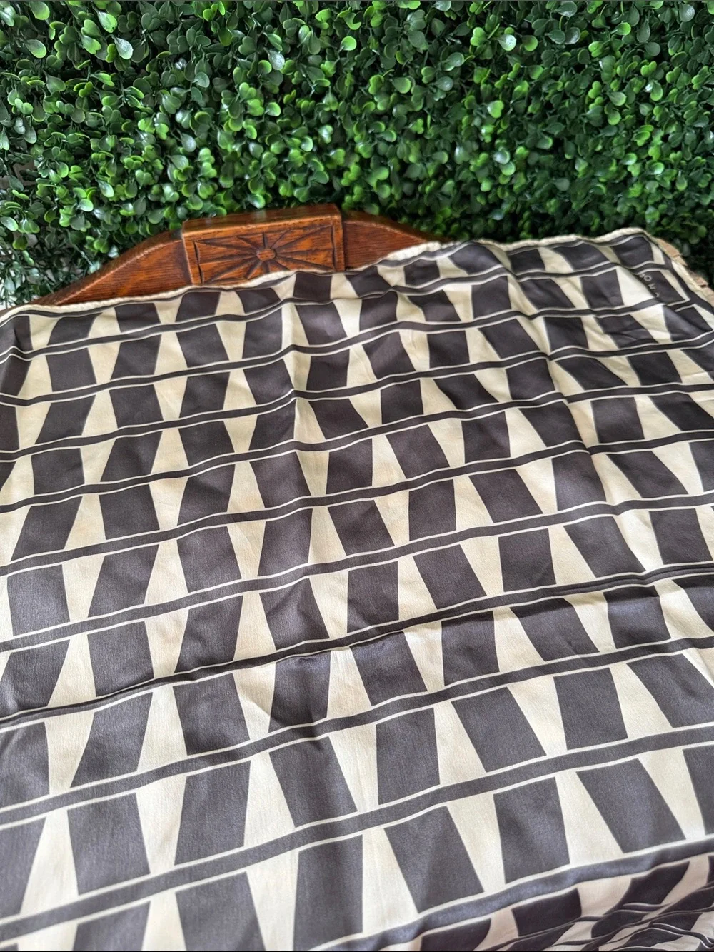 Echo elegant silk