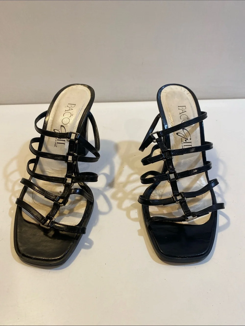 Paco Gil sleek black