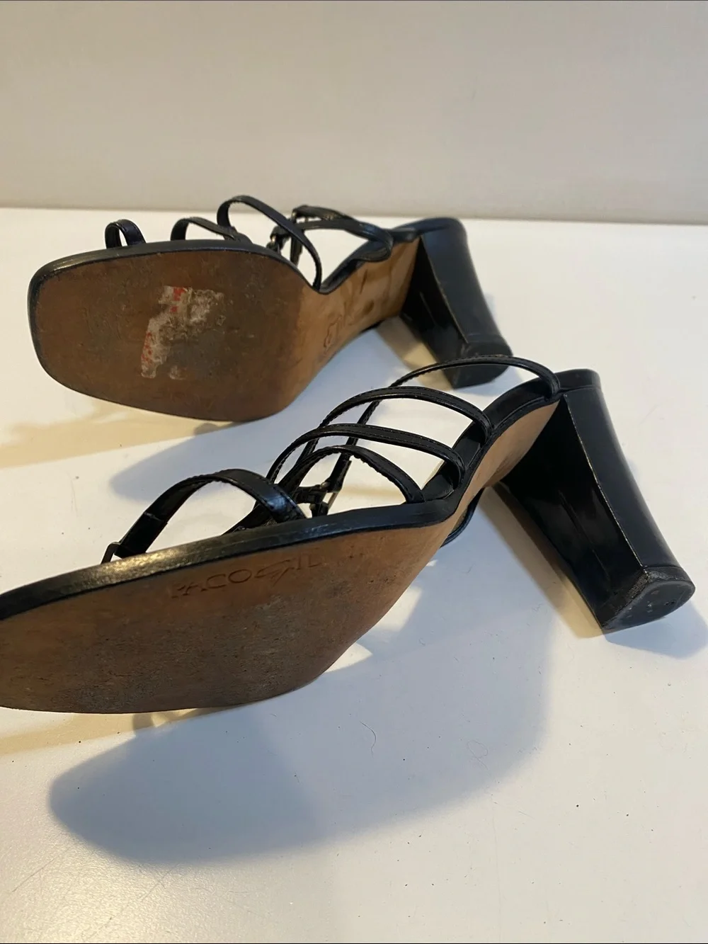 Paco Gil sleek black