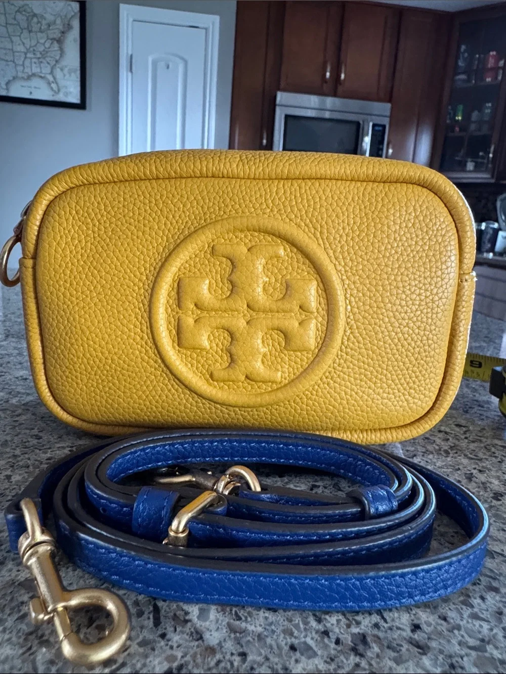 Tory Burch compact pebbled