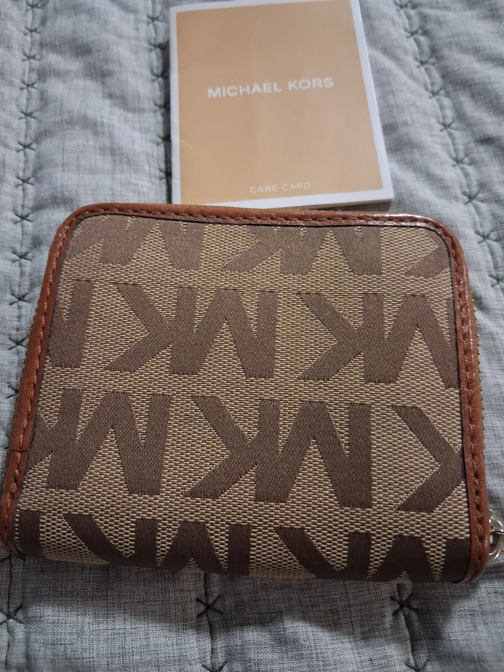 Michael Kors compact michael