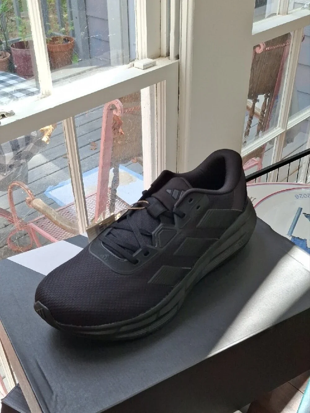 adidas Men's Black Low-Top Mesh Running Sneaker