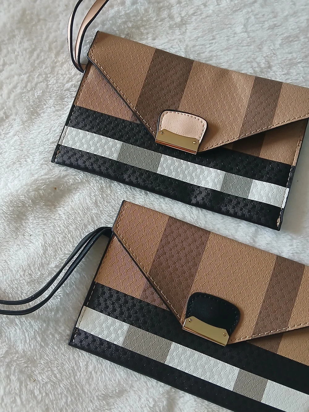 Designer Inspired Plaid Striped Women’s Envelope Wristlet Bag - 2 OPTIONS! NWOT