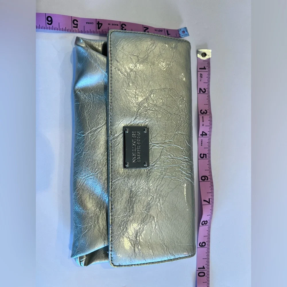 Kenneth Cole Reaction elegant silver