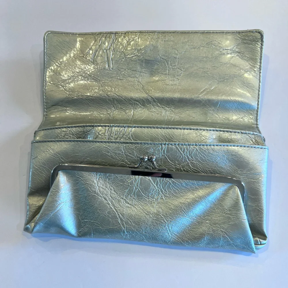 Kenneth Cole Reaction elegant silver