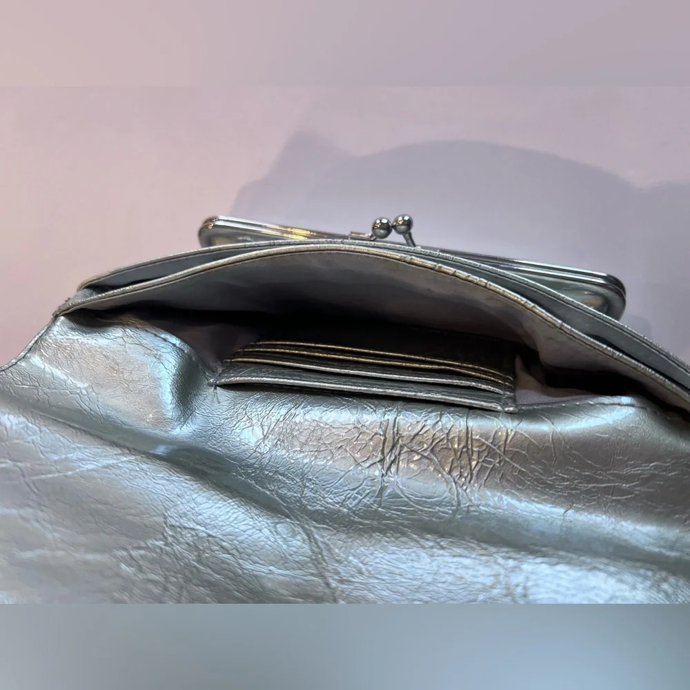 Kenneth Cole Reaction elegant silver