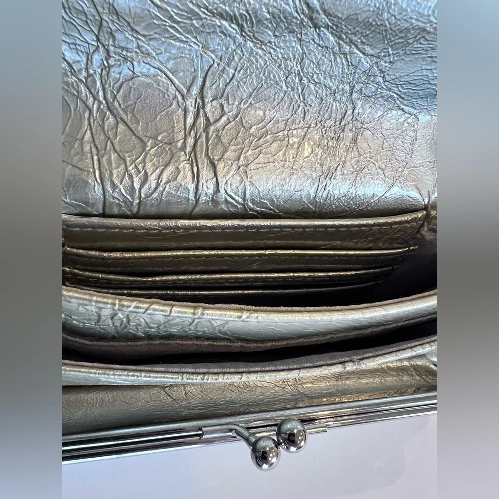 Kenneth Cole Reaction elegant silver