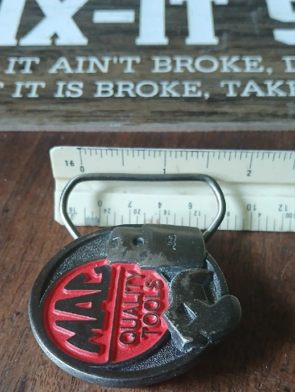 Mac Tools everyday makes red