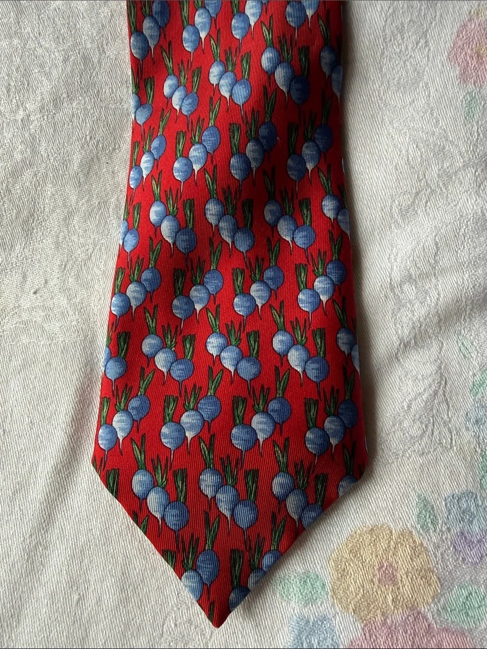 Geo F. Trumper Perfumer Red Patterned Men's Tie with Blue Turnip Motif Silk
