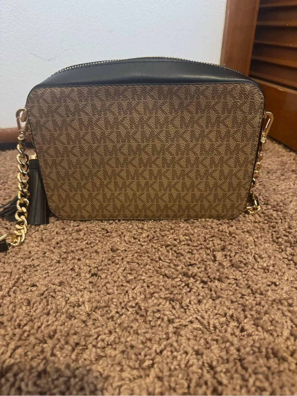 Michael Kors compact michael