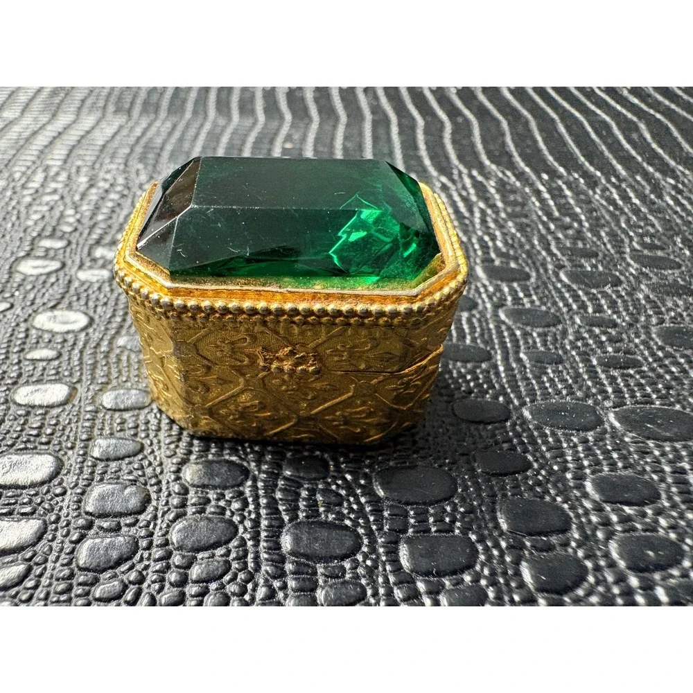 Vintage Florenza Pill Box Emerald Green Glass Gold Tone Ornate Trinket Case