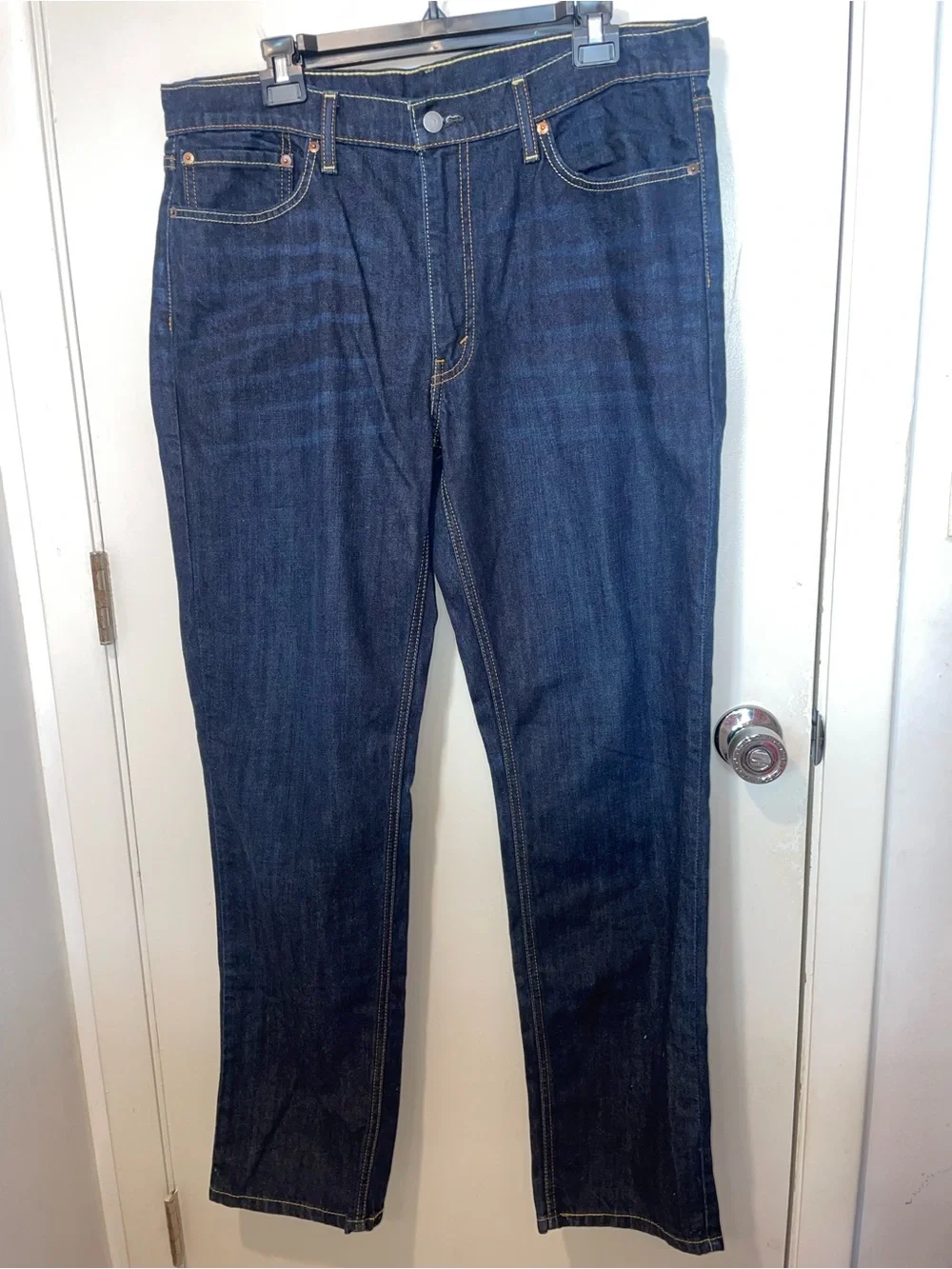 Levis 541 Athletic Taper Jeans Mens 36 x 34 Dark Wash Indigo Blue Denim pants