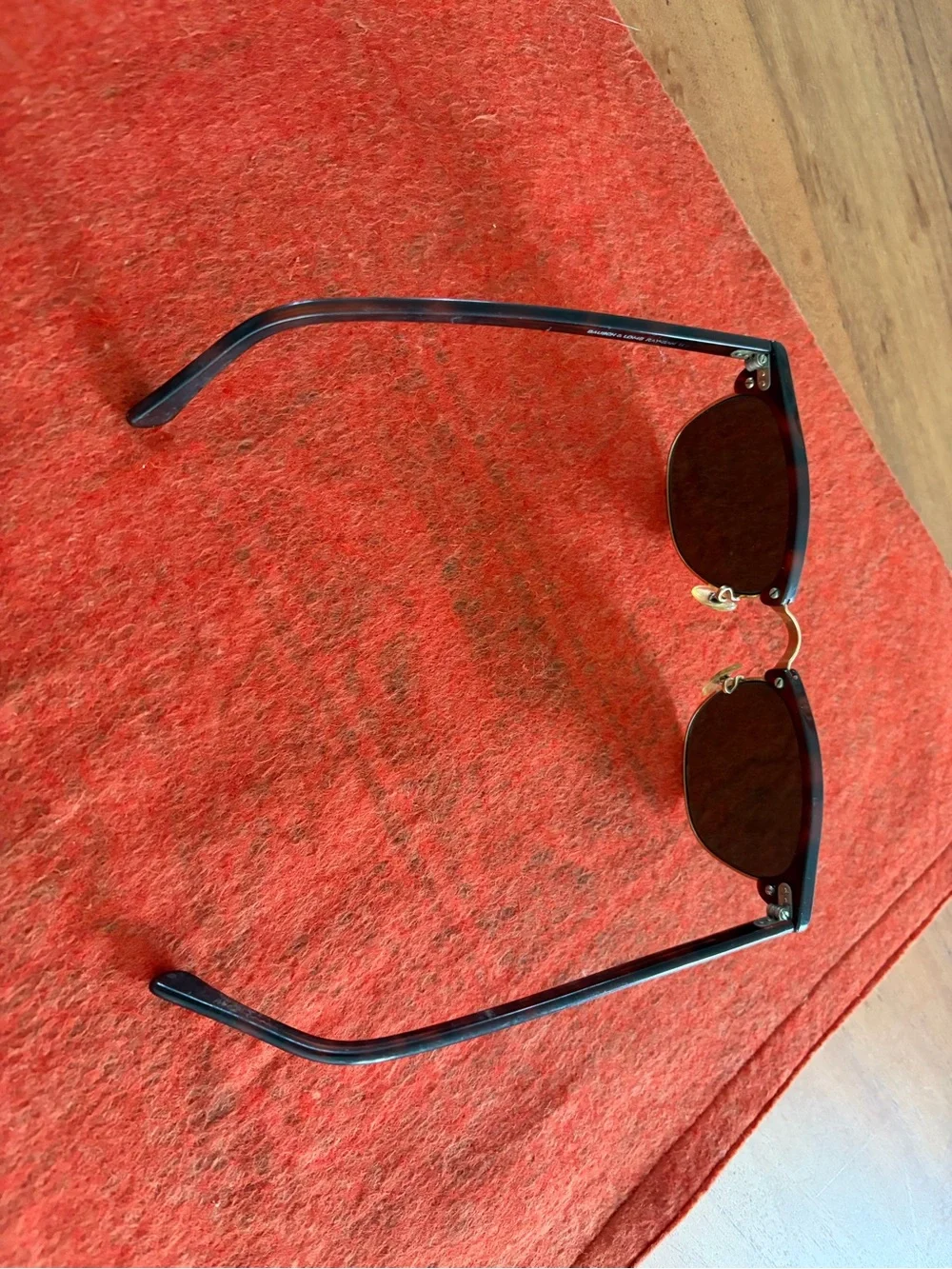 Ray-Ban iconic clubmaster