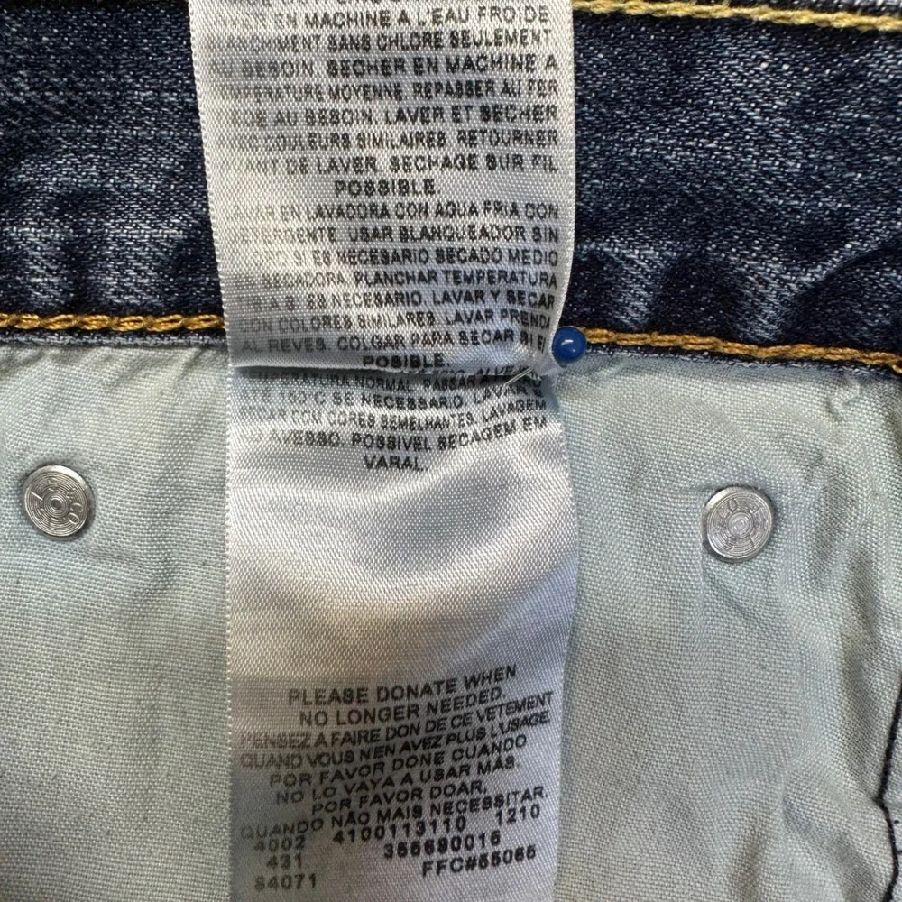 Levis levi 569