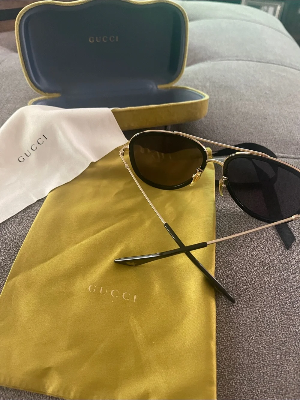 Gucci classic aviator