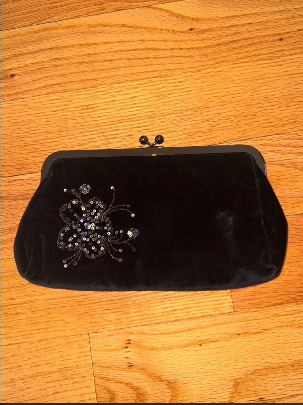 Vintage velvet express clutch
