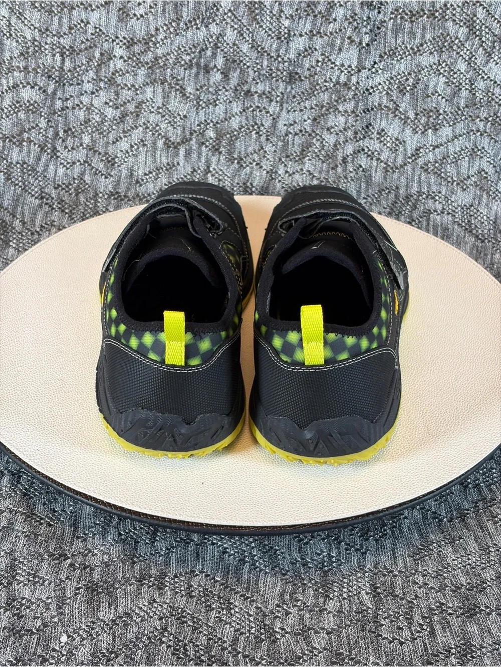 Keen Kids Speed Hound shoe size 7