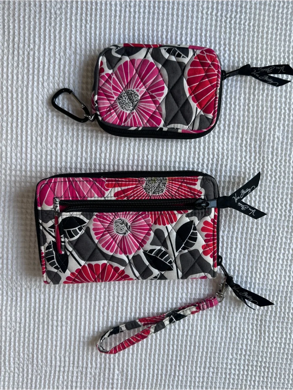 Vera Bradley set seam lock