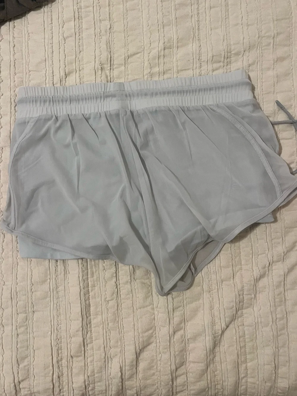 ALO Yoga light grey