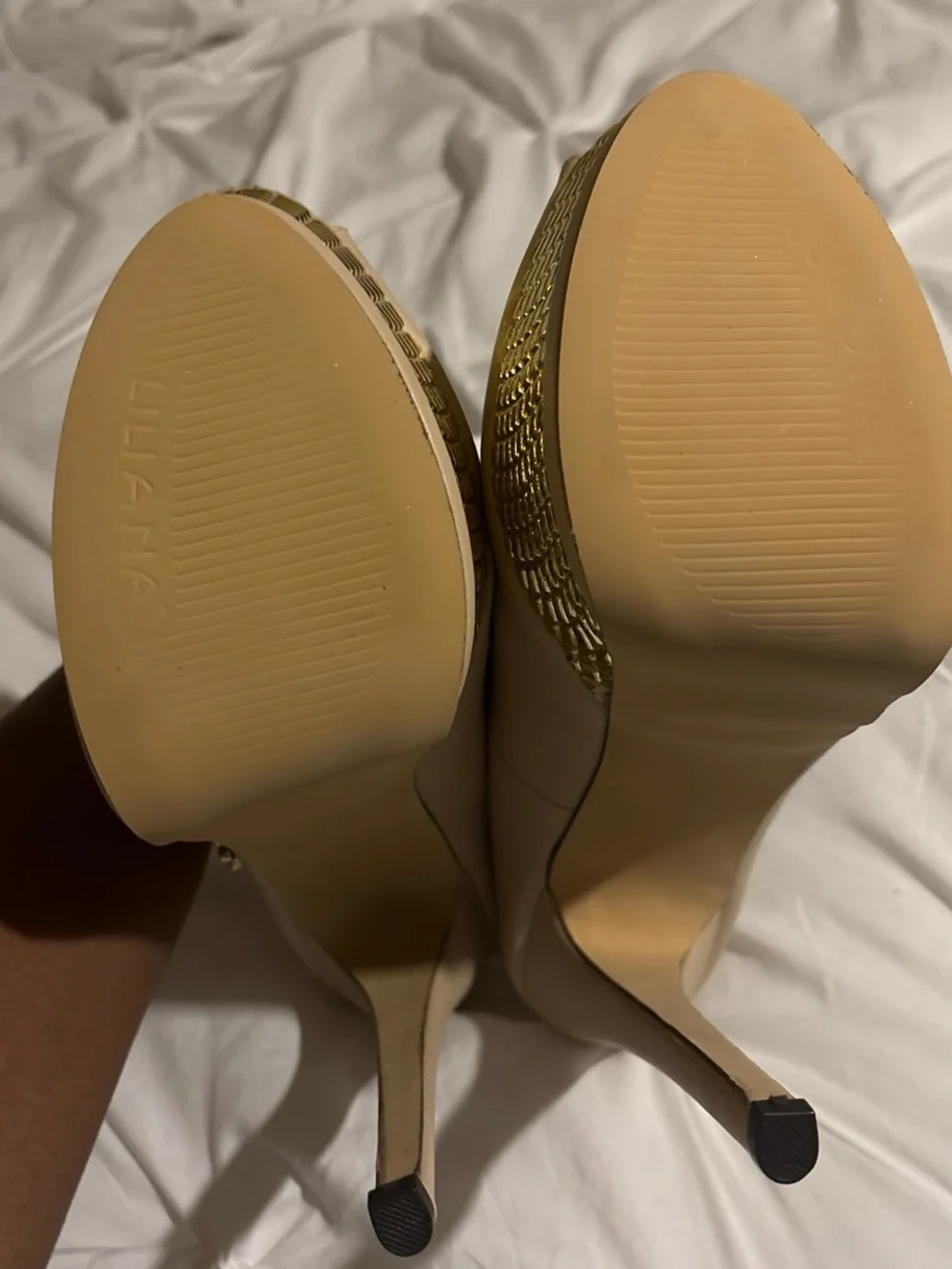 Liliana peep toe