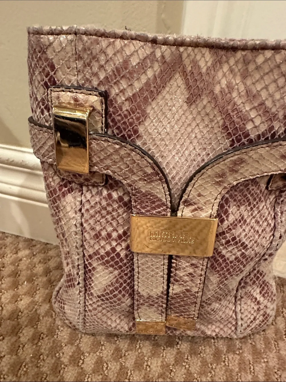 Michael Kors compact michael