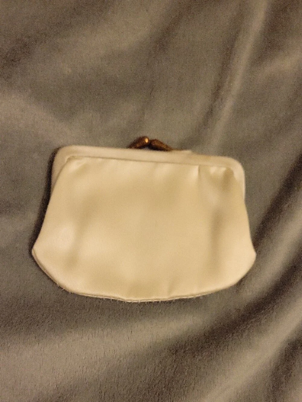 N/A elegant cream