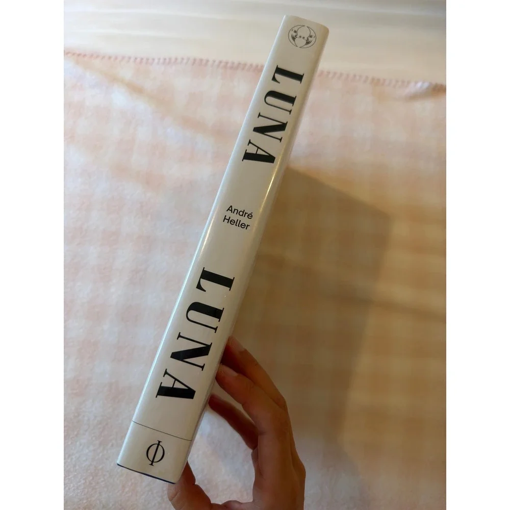Phaidon luna art