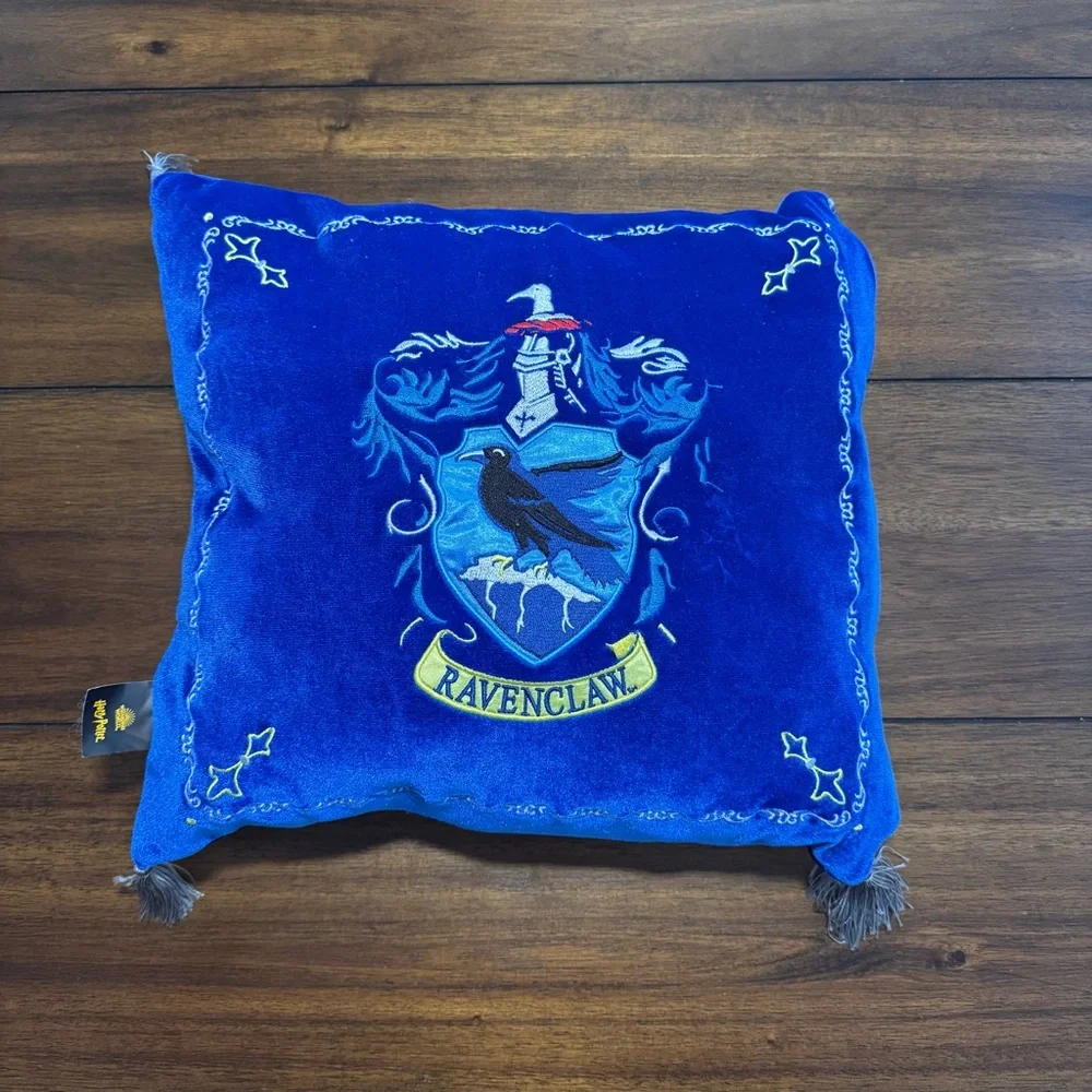 Noble Collection Official Harry Potter Ravenclaw Velvet Cushion Pillow No Raven‎