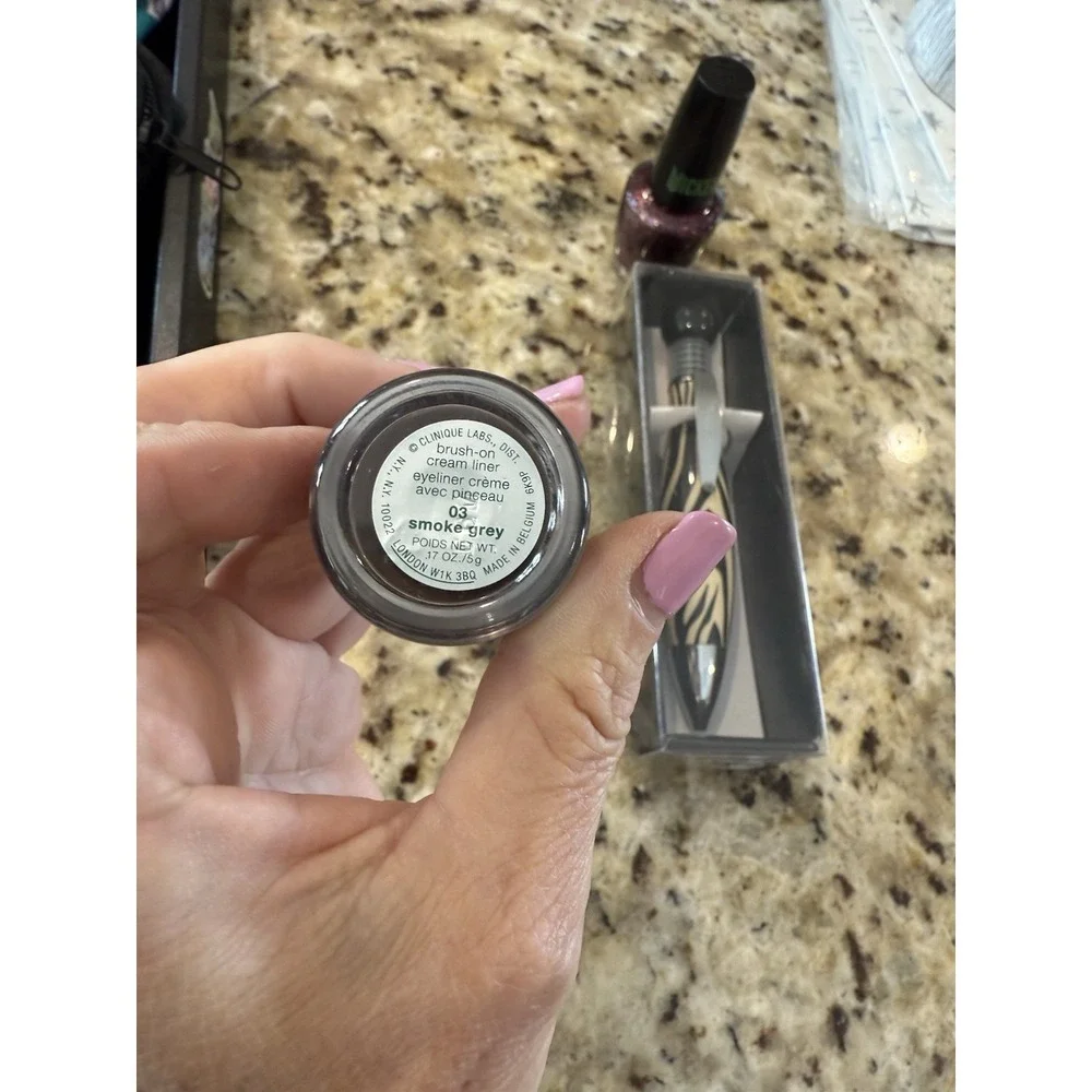 Clinique make up