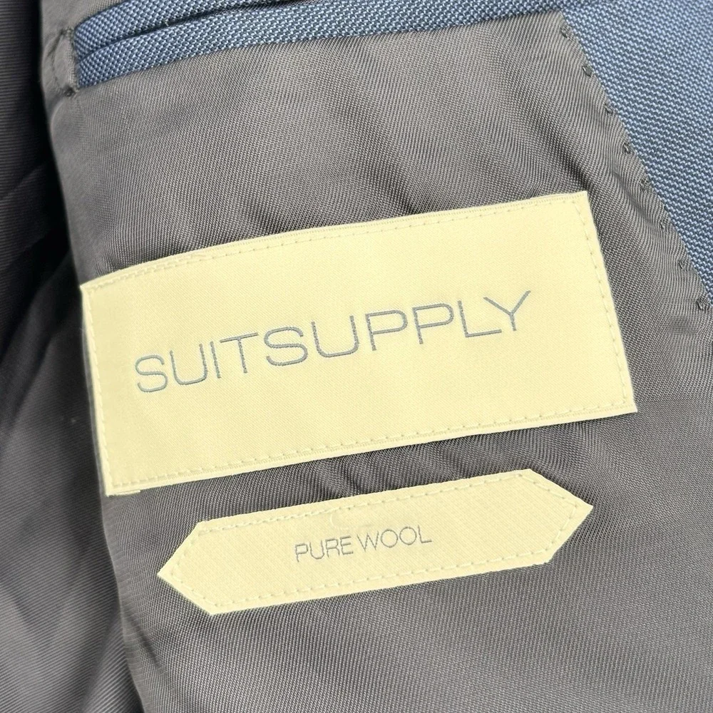 Suitsupply brand model