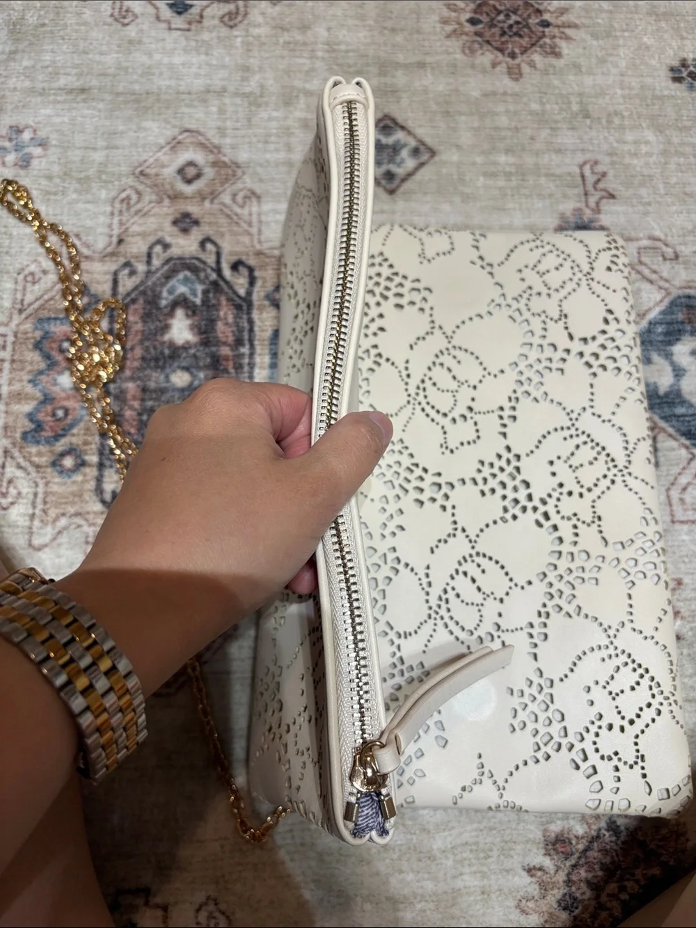 N/A elegant cream