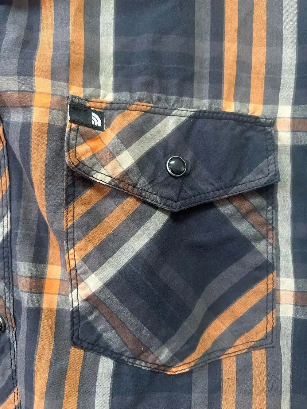The North Face Men's Plaid Short Sleeve Western-Style Button-Down Shirt