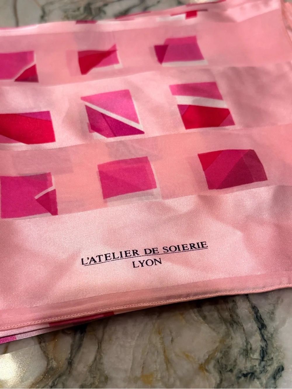 L’Atelier de Soierie add touch