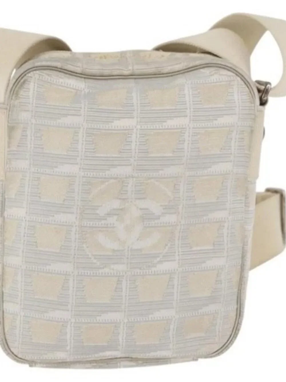 CHANEL metal accessory	dust bag