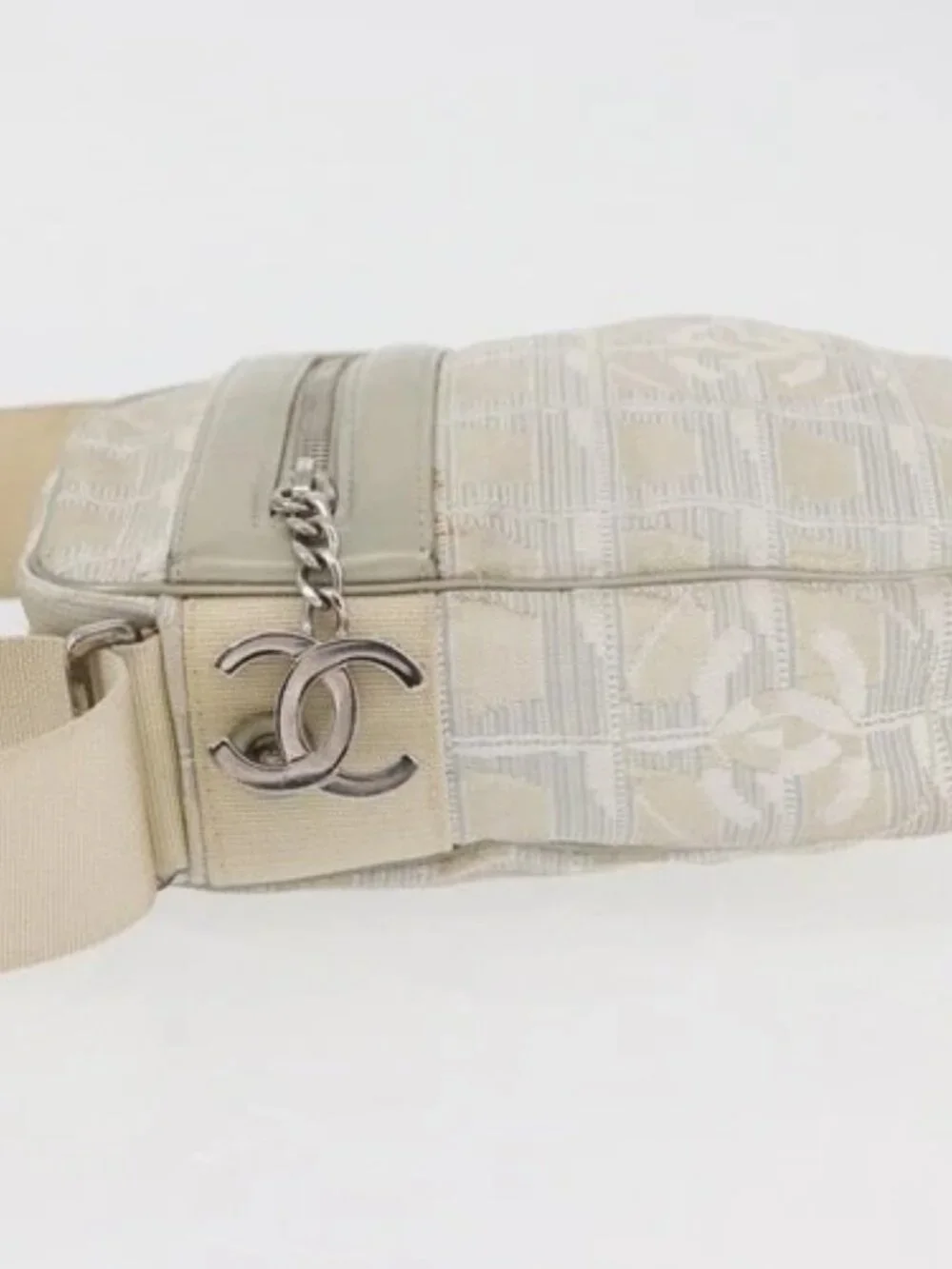 CHANEL brand	chanel inch strap：stain