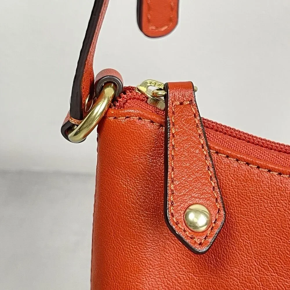 Coach bag size gold