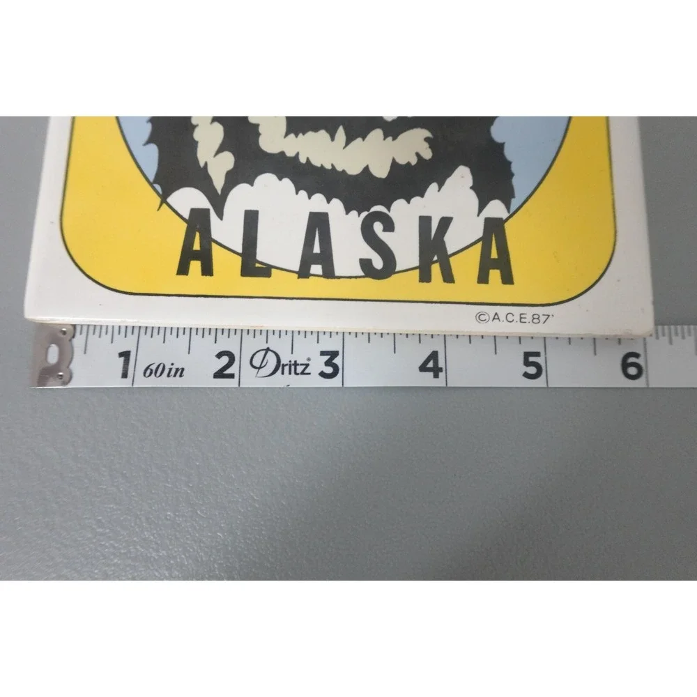 SOUVENIR ALASKA HUSKY DOG DECORATIVE CERAMIC WALL PLAQUE‎ HOT PLATE TRIVET