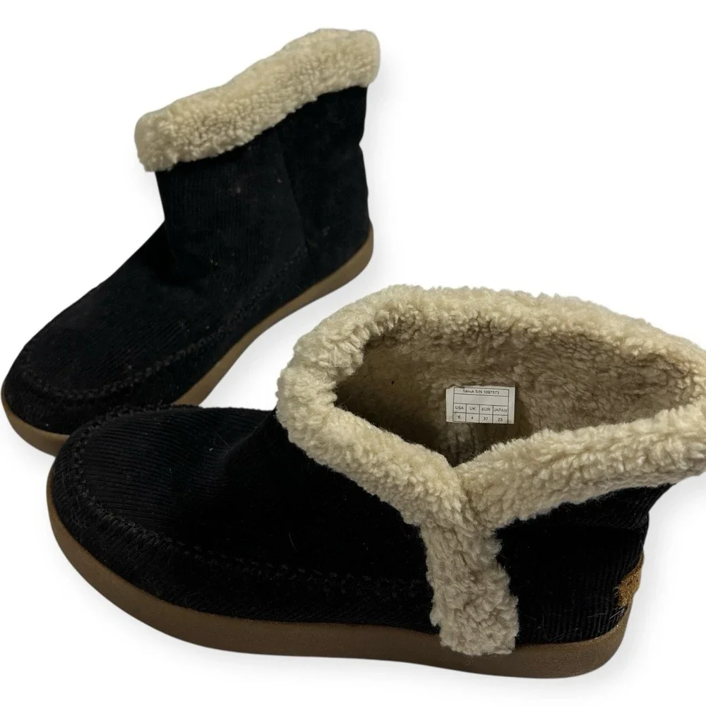 SANUK Womens Ankle‎ Boots Corduroy Size 6 Black Shearling Bootie Chilling Warm
