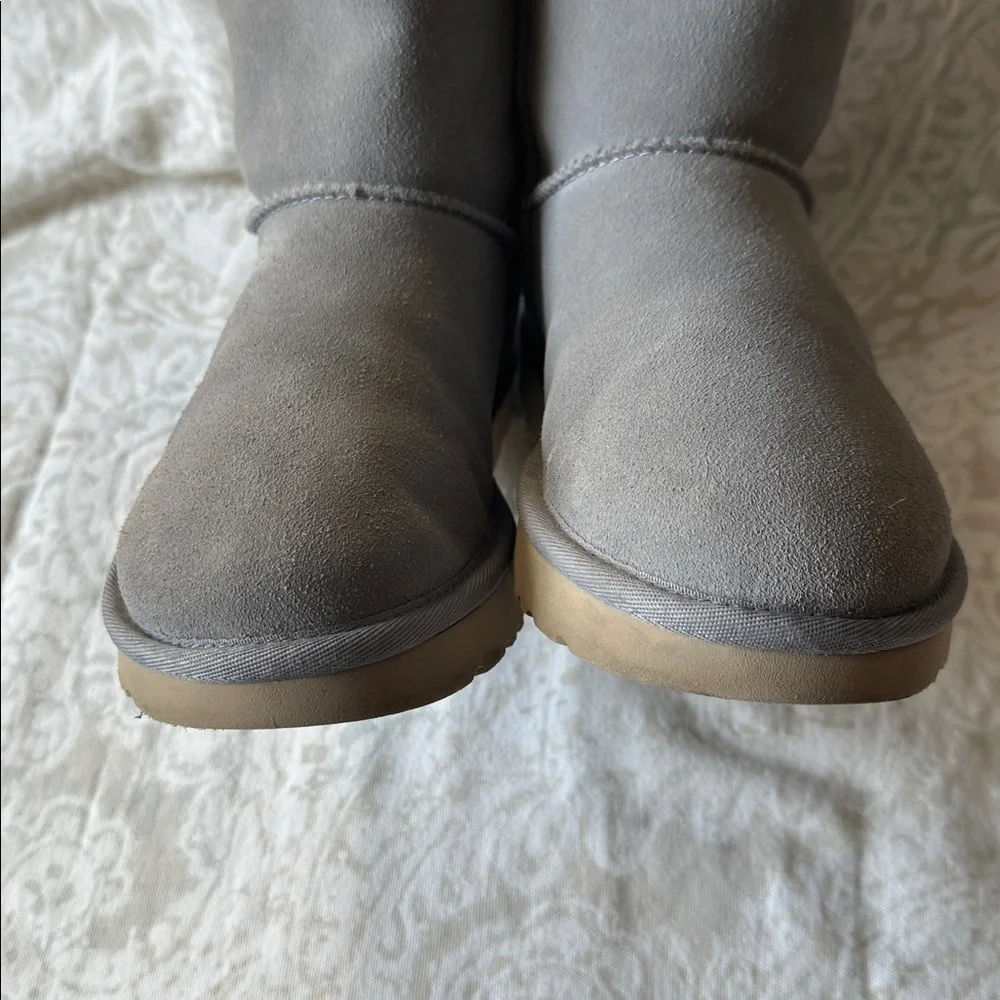 UGG cozy gray