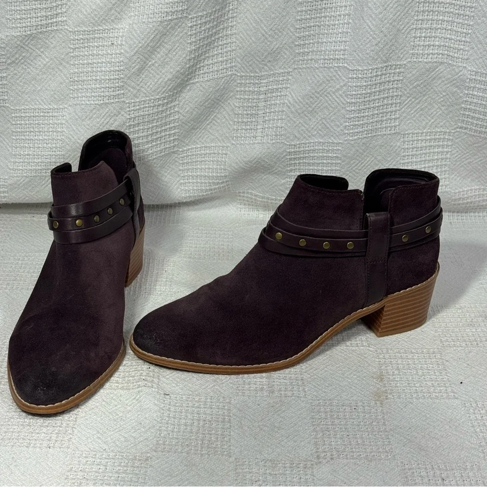 Clarks ensures ankle