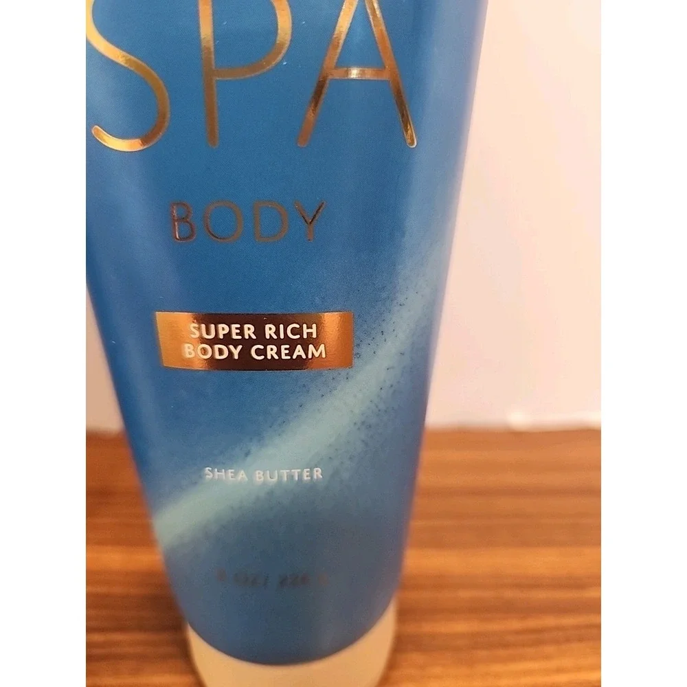 Bath & Body Works body oz shea