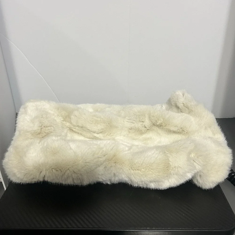 Vintage  Faux Fur Muff Hand‎ Warmer Rich Cream Color Fabric Lining w/ Drawstring