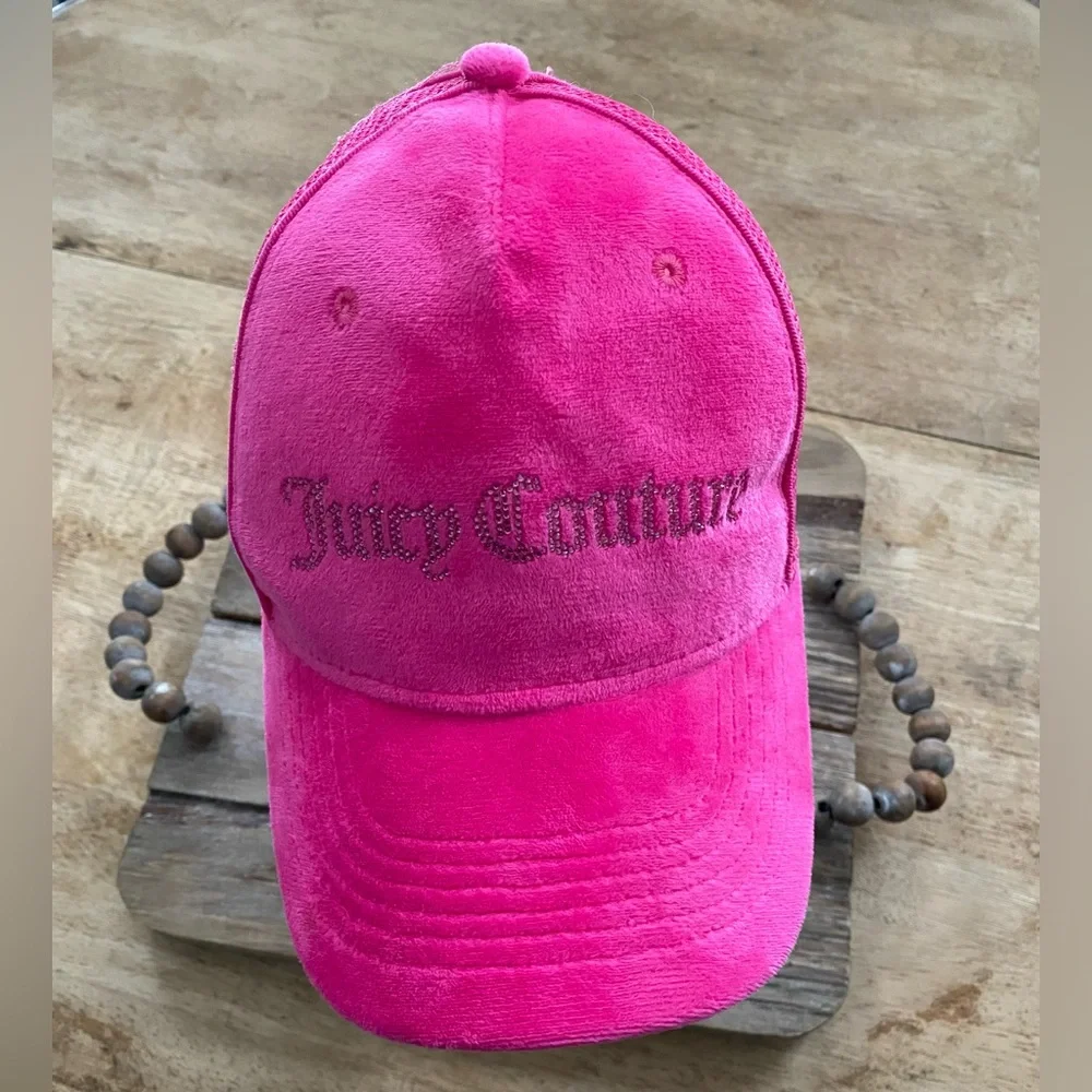 Juicy Couture Women’s OS Hot Pink‎ Velour Diamante’ Logo Trucker Cap