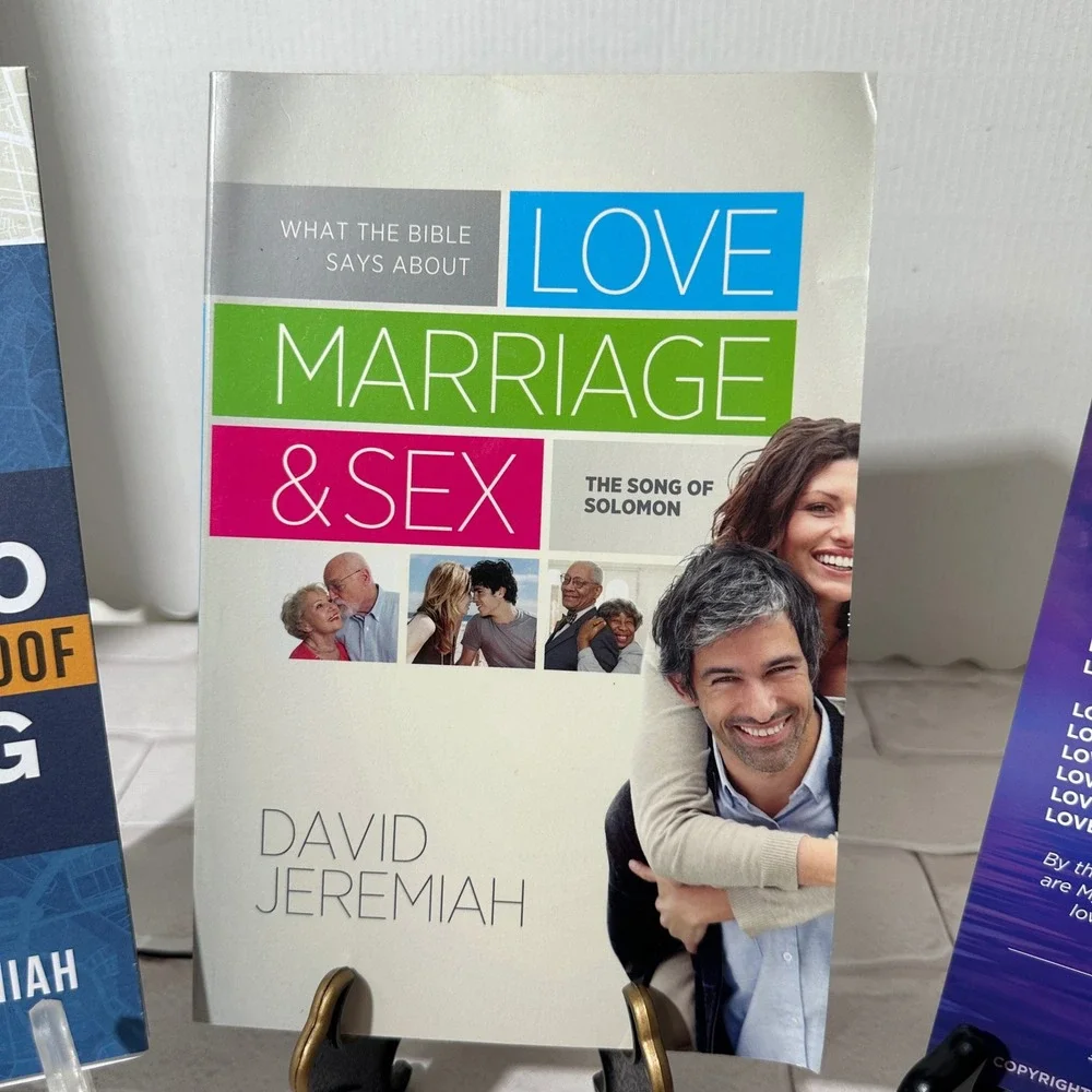 David Jeremiah Love Marriage & Sex Book, Map to Stumble Proof Living & Bookmark‎