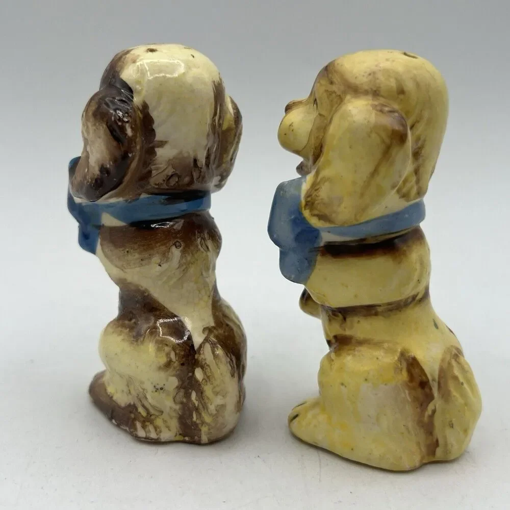 Vintage Kitsch Sitting Puppy Dogs Blue Bows Salt Pepper Shakes 3