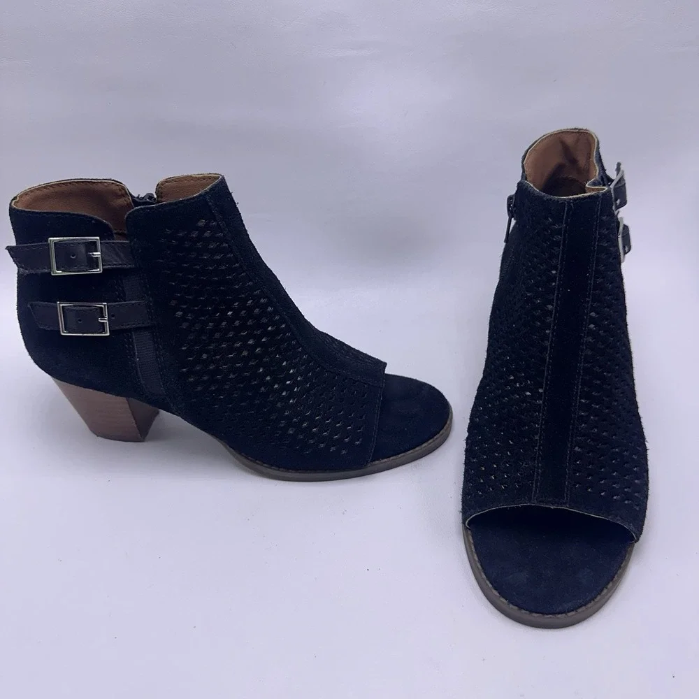 Vionic Chryssa Perforated Black Suede Heels Peep Toe Booties‎ Women Sz 7.5 M